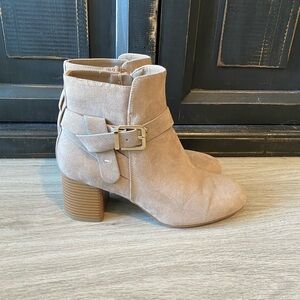 Kelly & Katie Beige Ankle Booties